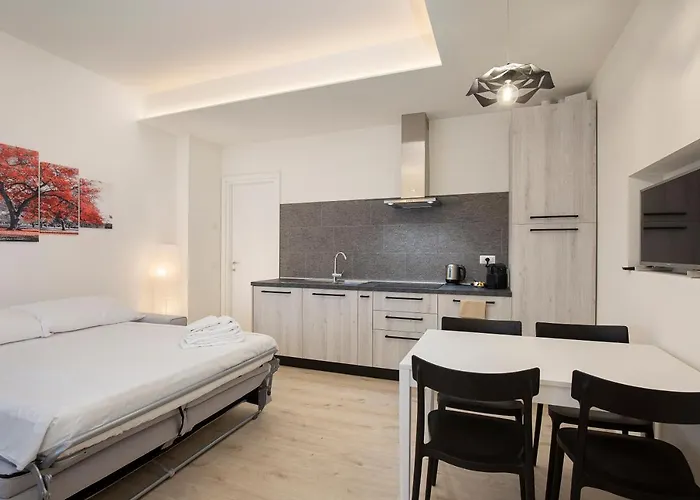 Max 14 Apartament