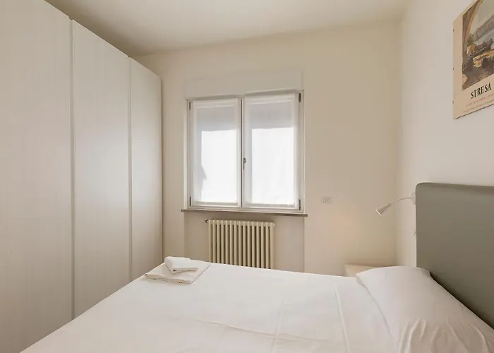 Max 14 Apartament Stresa