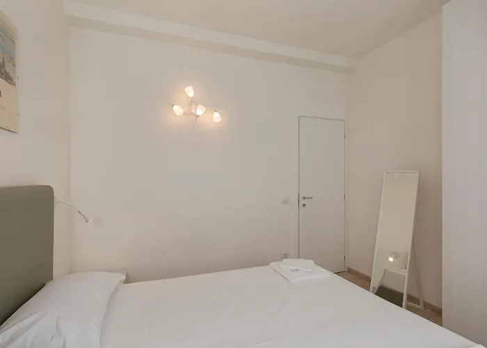 Max 14 Apartament Stresa